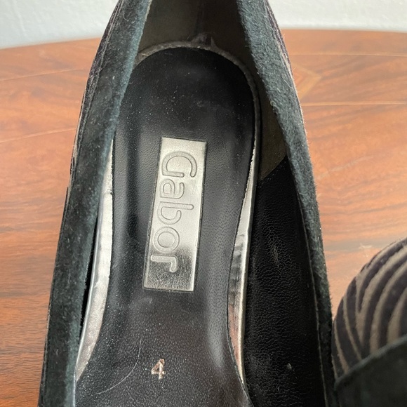 Suede Animal Print Pumps - Picture 2 of 5